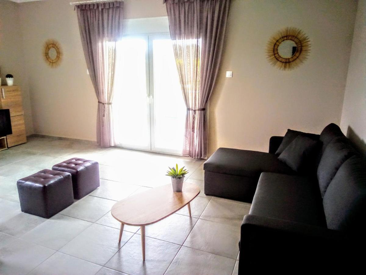 דירות אורמוס פנגיאס Elegant House מראה חיצוני תמונה