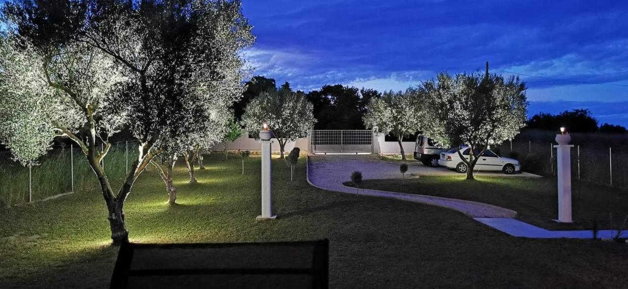 דירות אורמוס פנגיאס Elegant House מראה חיצוני תמונה