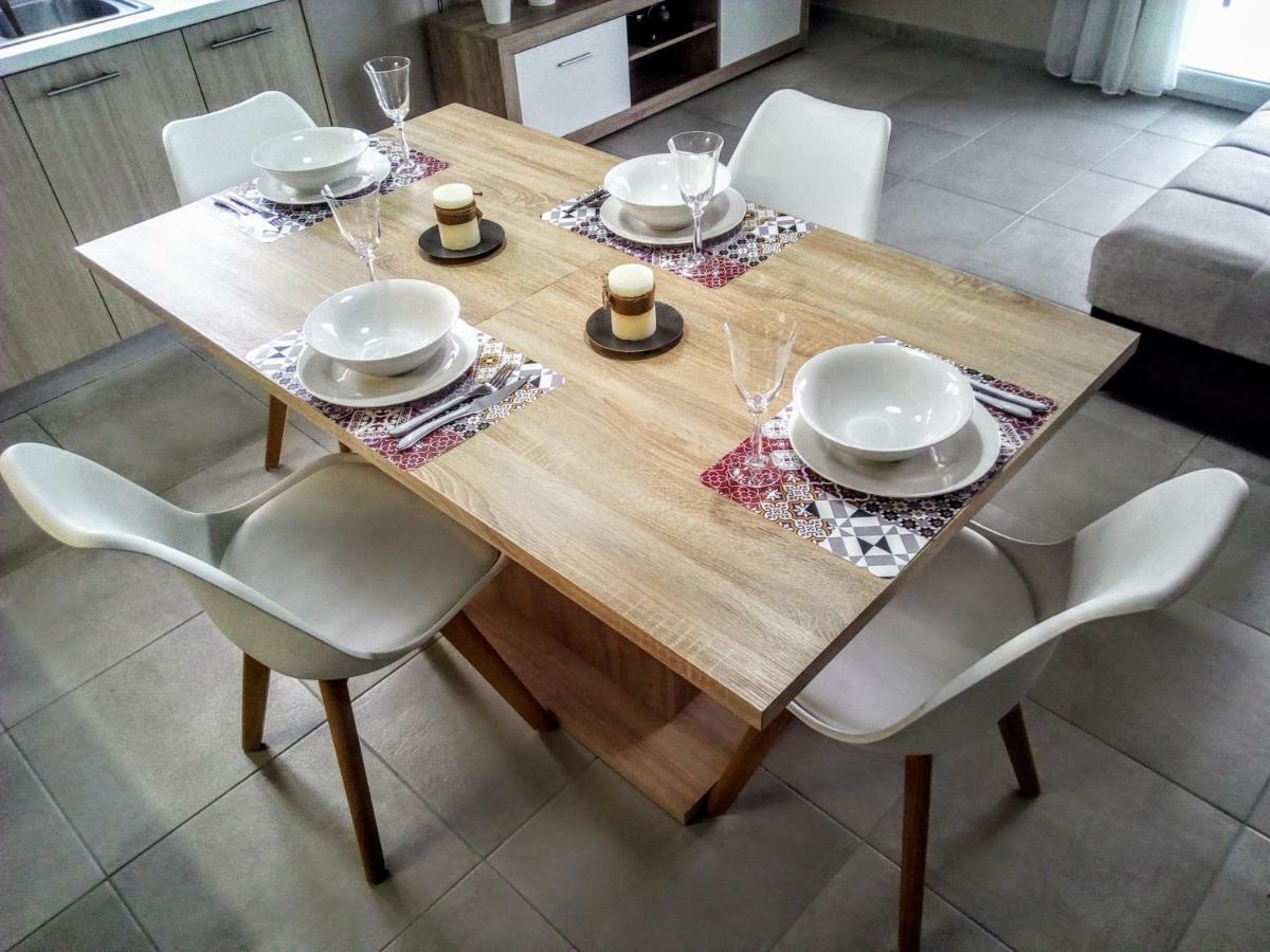 דירות אורמוס פנגיאס Elegant House מראה חיצוני תמונה