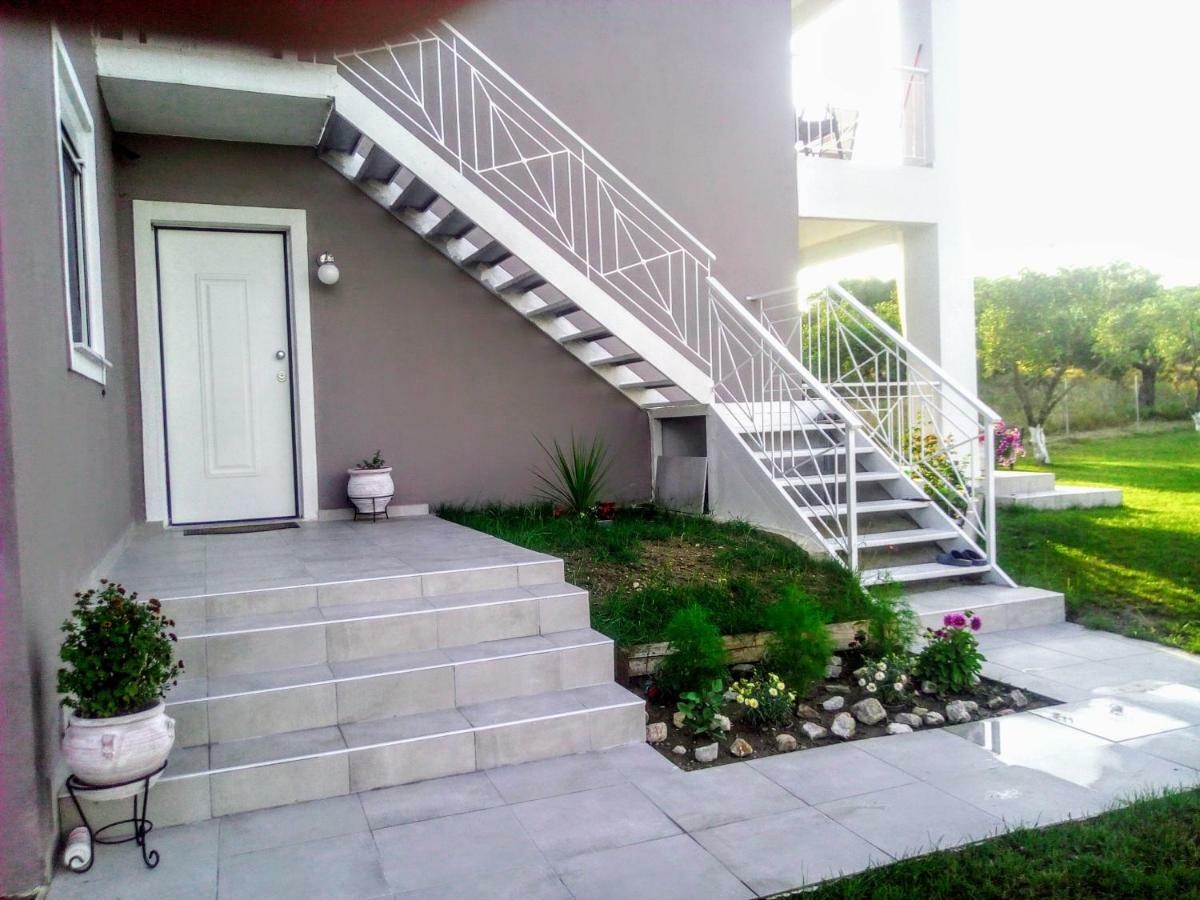 דירות אורמוס פנגיאס Elegant House מראה חיצוני תמונה